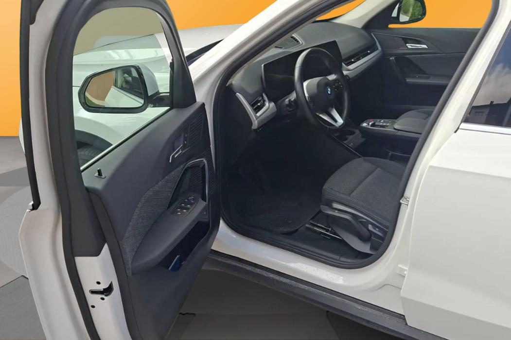 BMW iX1 2023