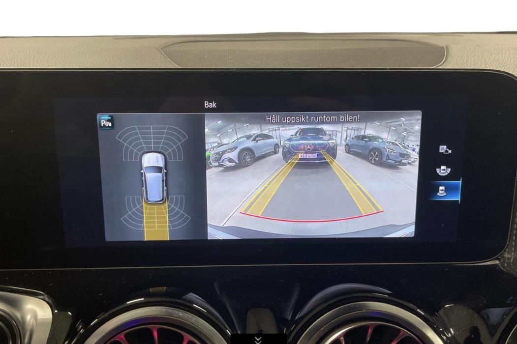 MERCEDES-BENZ EQB 2023