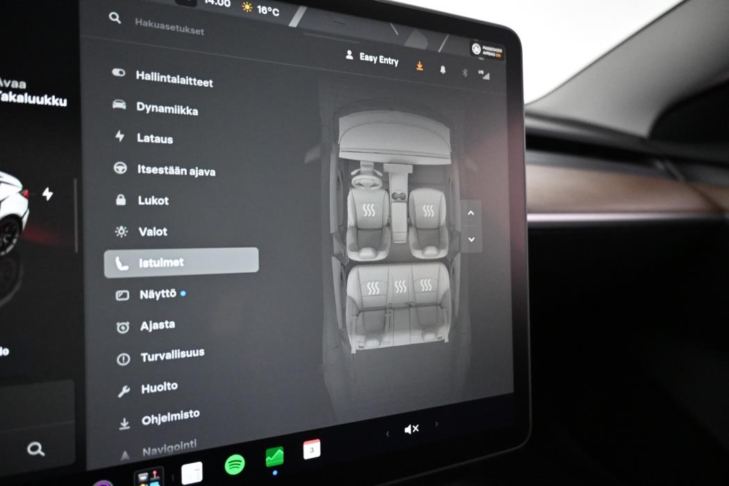 TESLA Model 3 2022