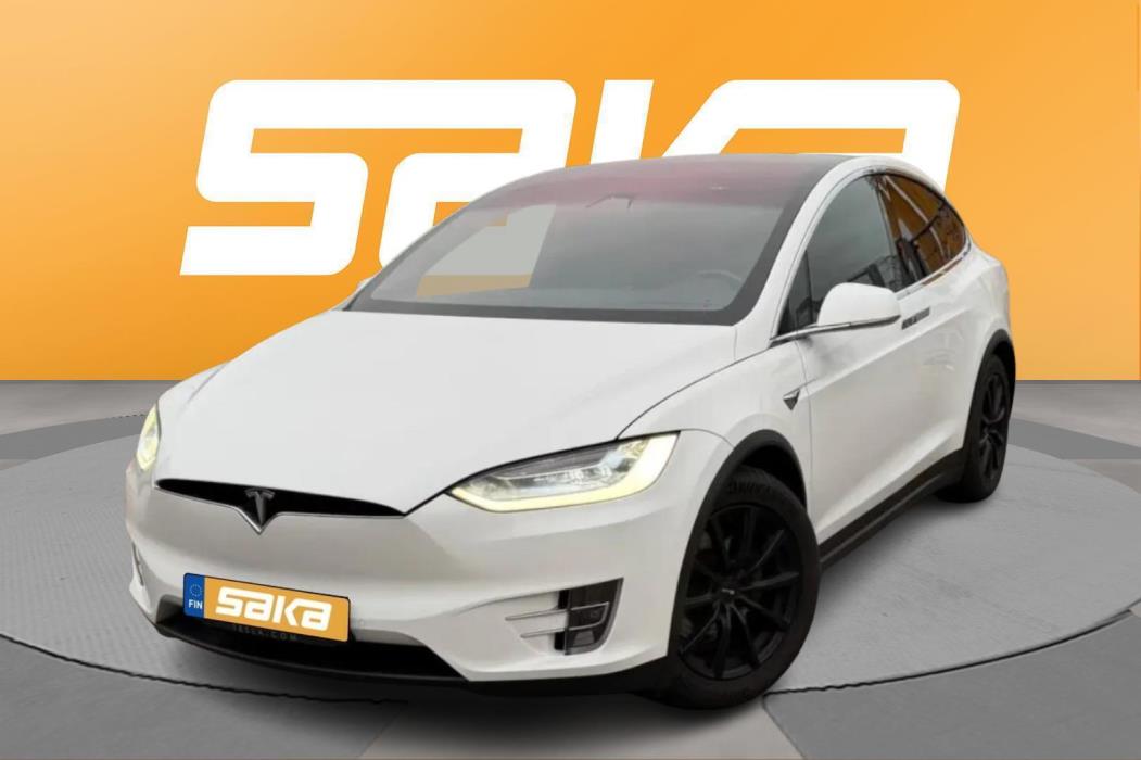 TESLA Model X 2021