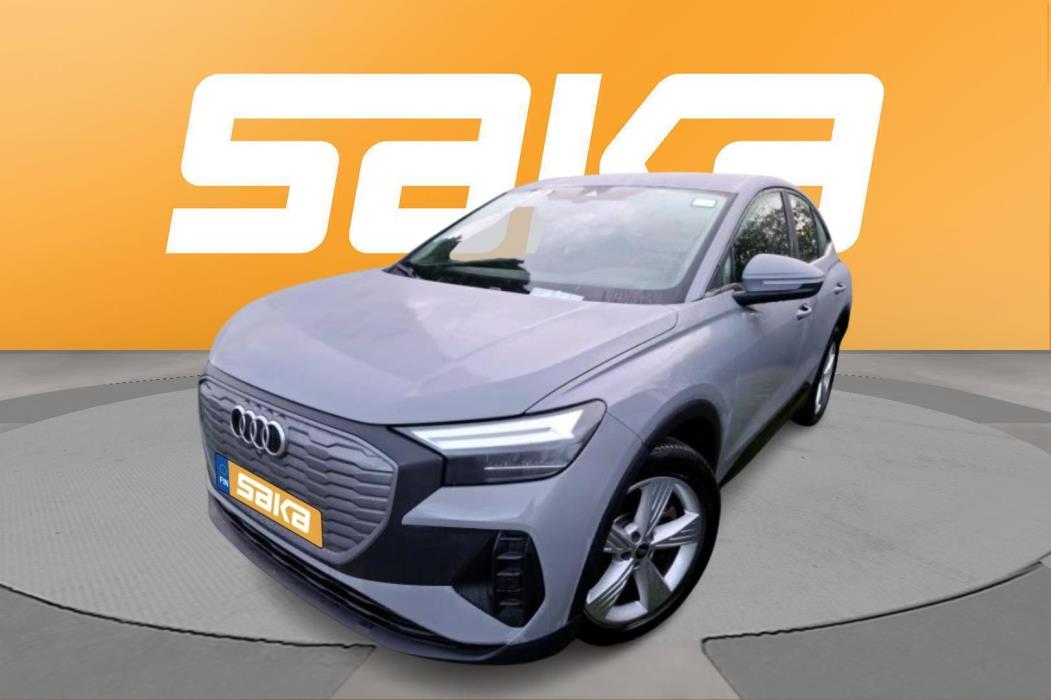 AUDI Q4 e-tron 2024