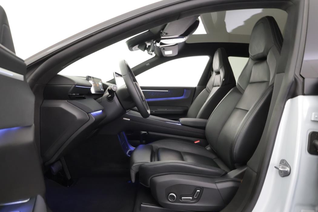 POLESTAR 4 2025