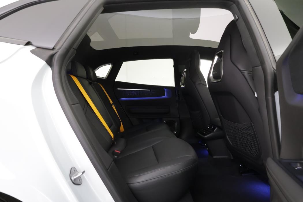 POLESTAR 4 2025