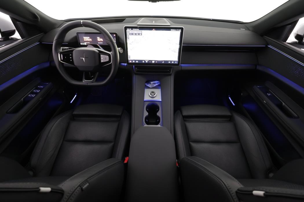 POLESTAR 4 2025