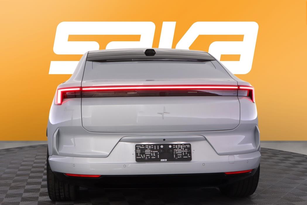 POLESTAR 4 2025