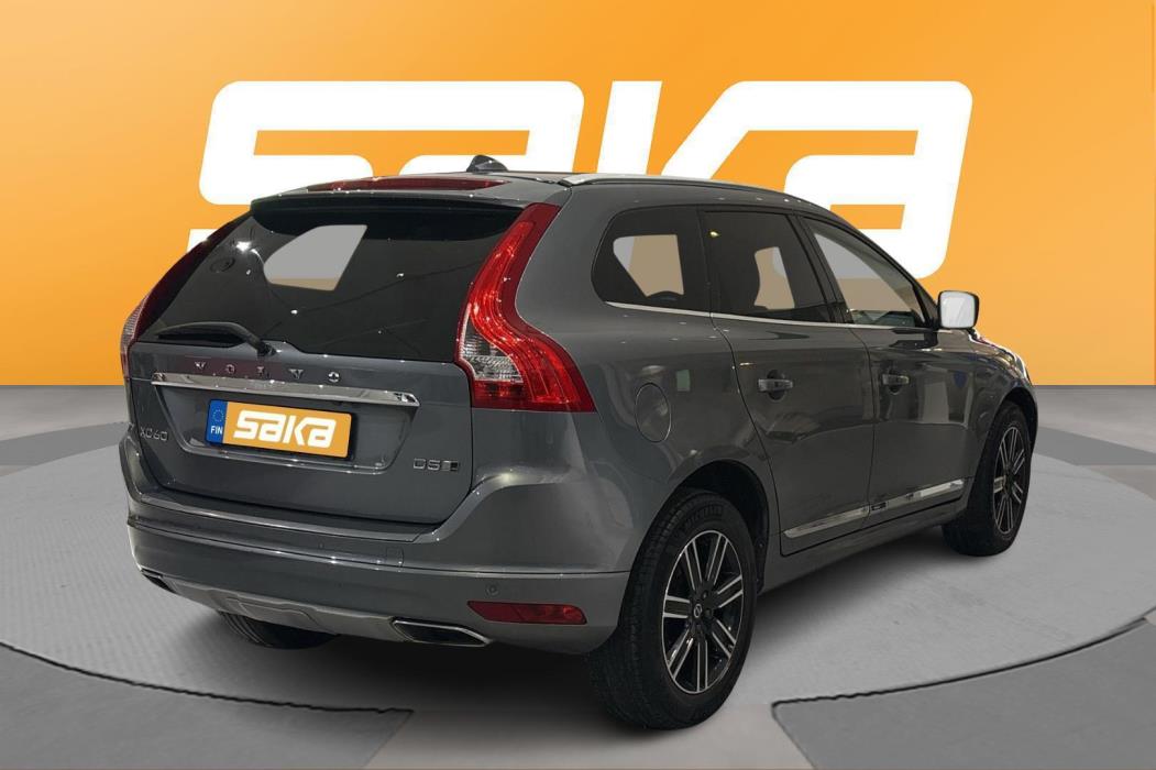 VOLVO XC60 2017
