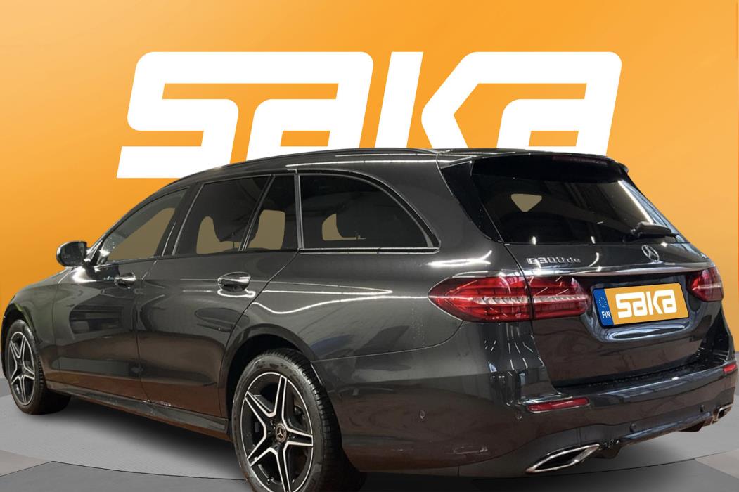 MERCEDES-BENZ E 2023