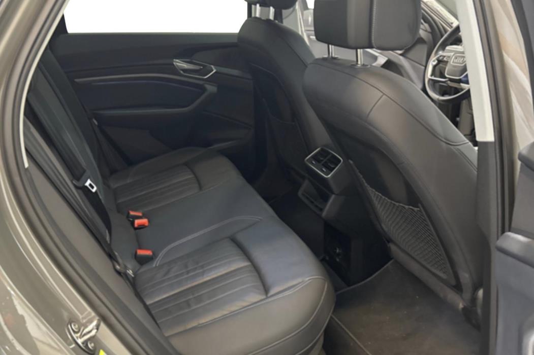 AUDI Q8 e-tron 2024