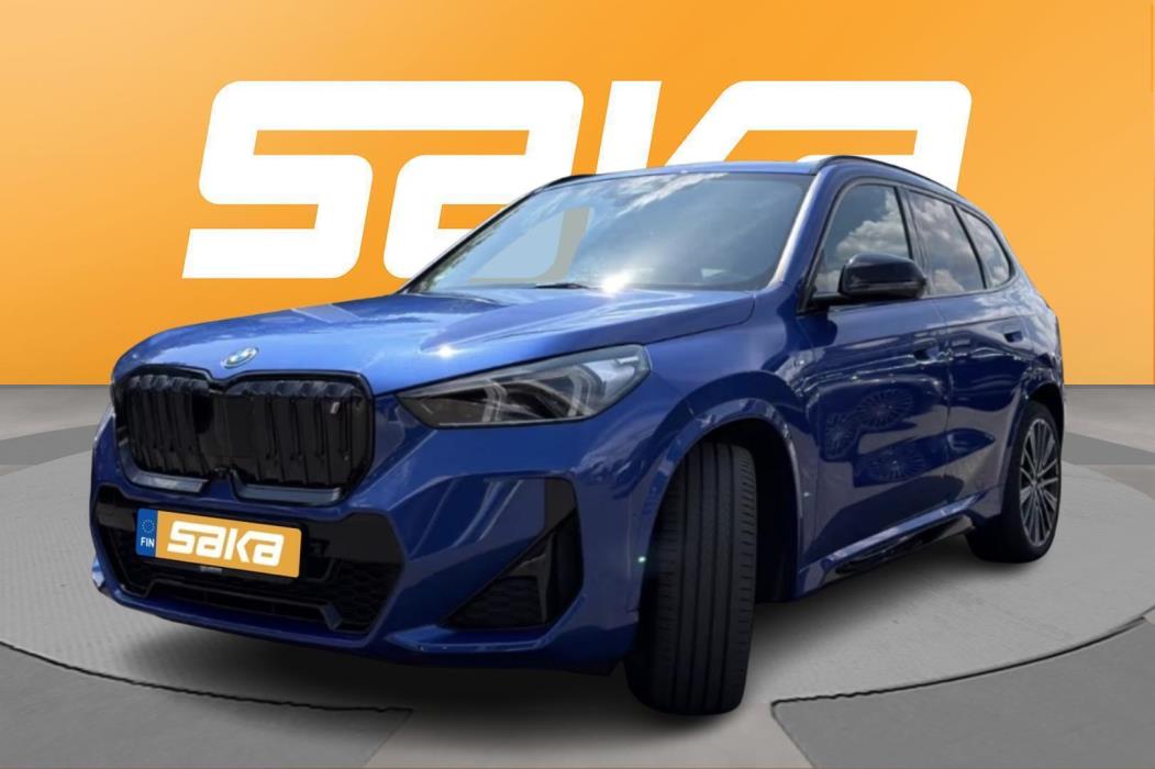BMW iX1 2023