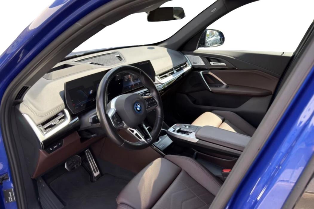 BMW iX1 2023