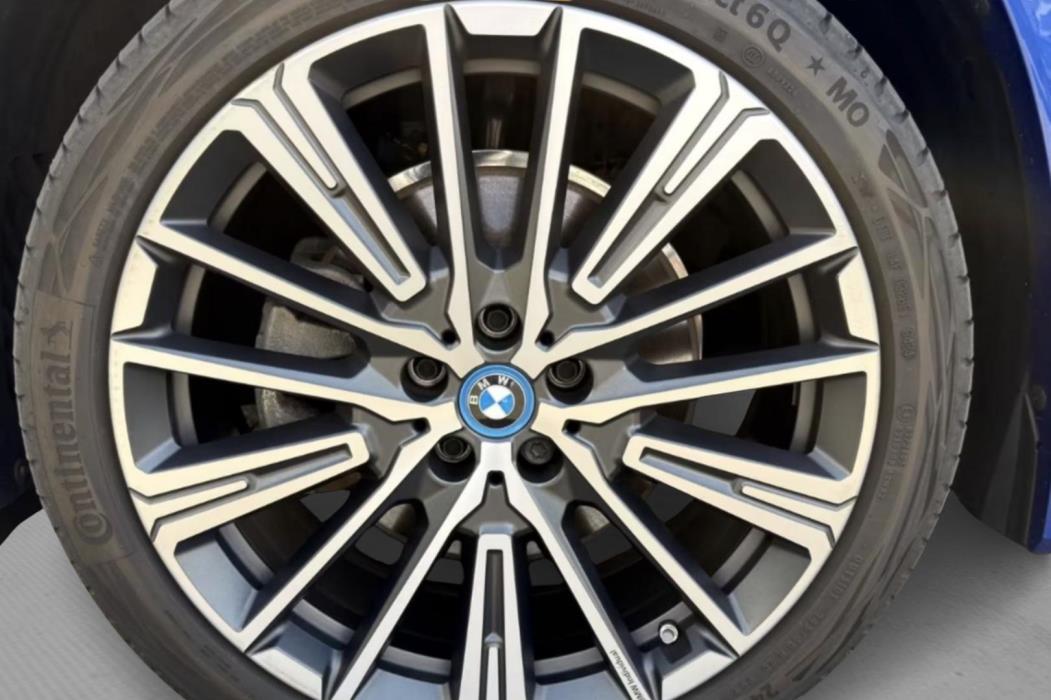 BMW iX1 2023