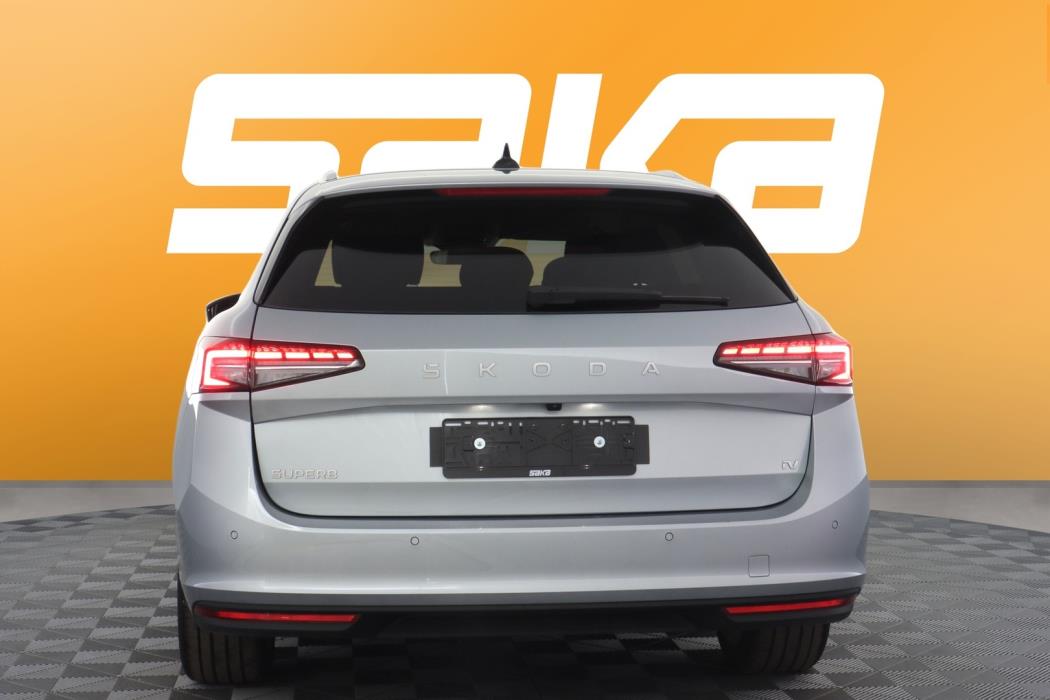 SKODA Superb 2025