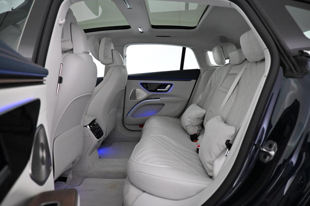 MERCEDES-BENZ EQS 2022
