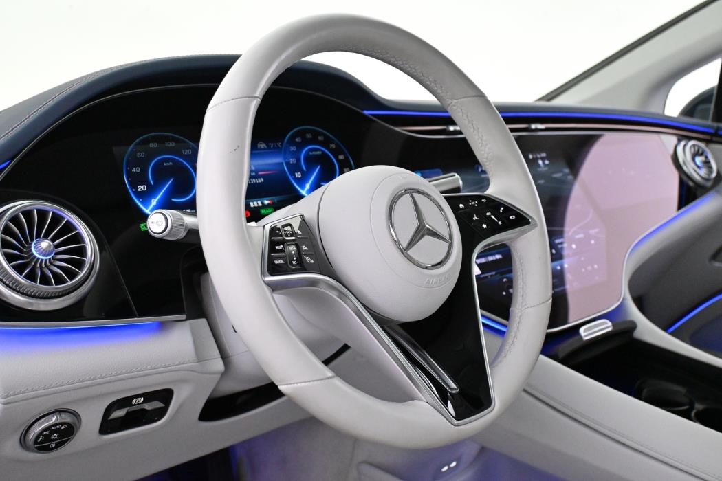 MERCEDES-BENZ EQS 2022