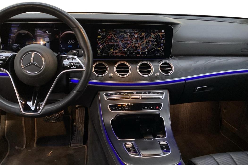 MERCEDES-BENZ E 2023