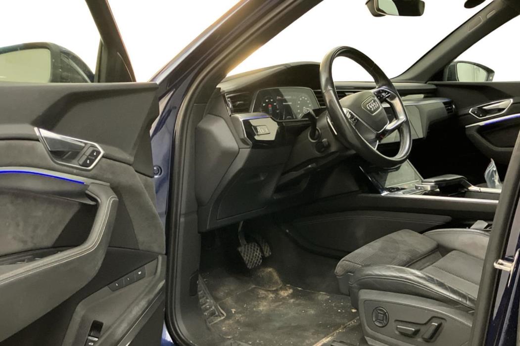 AUDI e-tron 2020