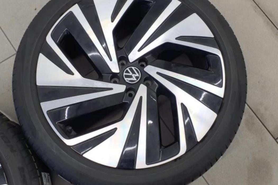 VOLKSWAGEN ID.5 2023