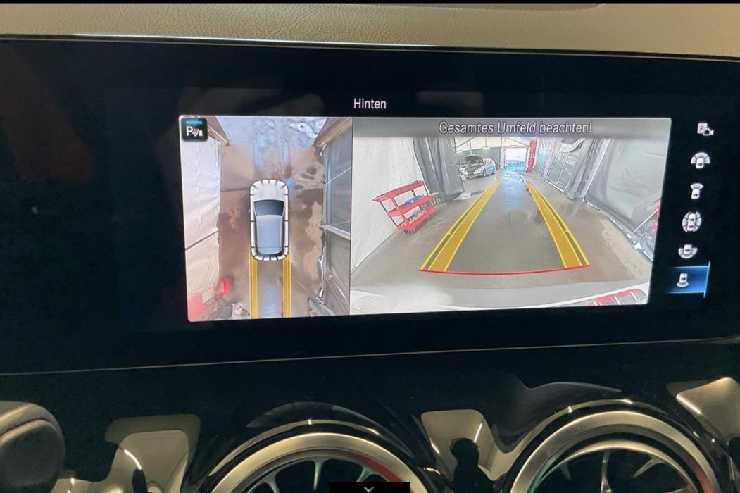 MERCEDES-BENZ EQA 2022