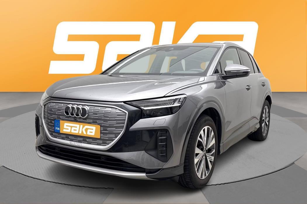 AUDI Q4 e-tron 2025