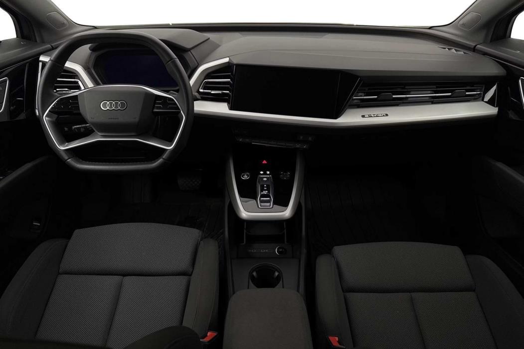 AUDI Q4 e-tron 2025