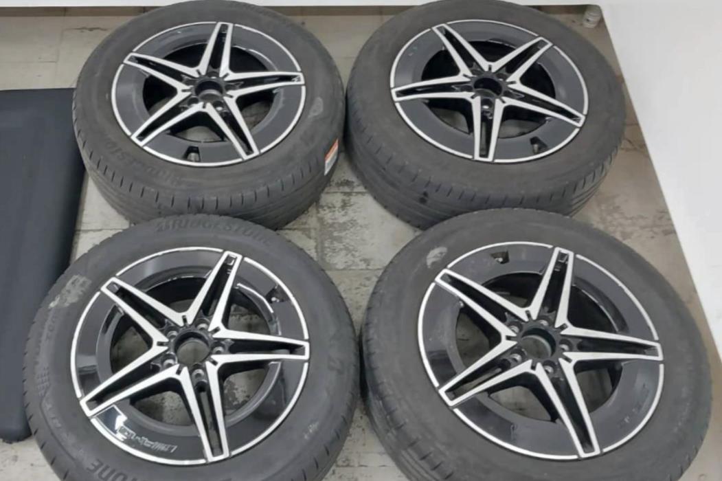 MERCEDES-BENZ EQA 2022