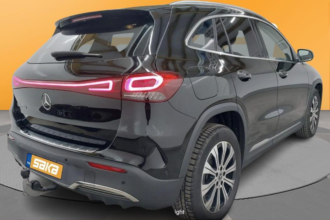 MERCEDES-BENZ EQA 2022