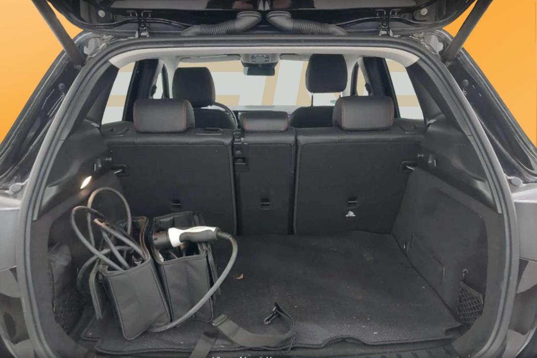 MERCEDES-BENZ EQA 2022