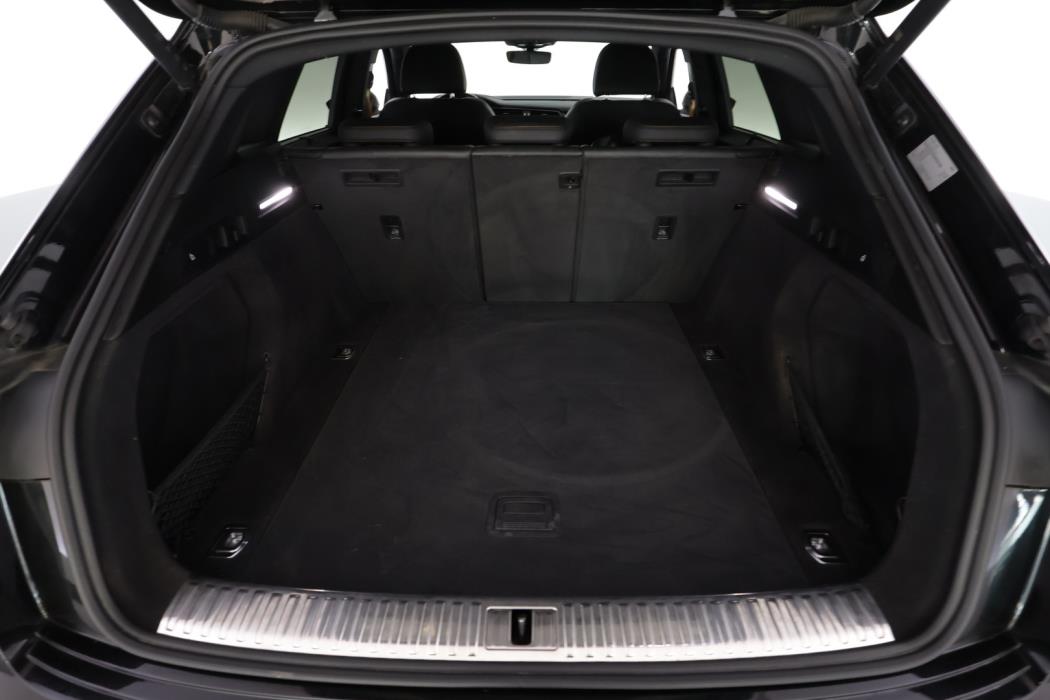 AUDI e-tron 2022