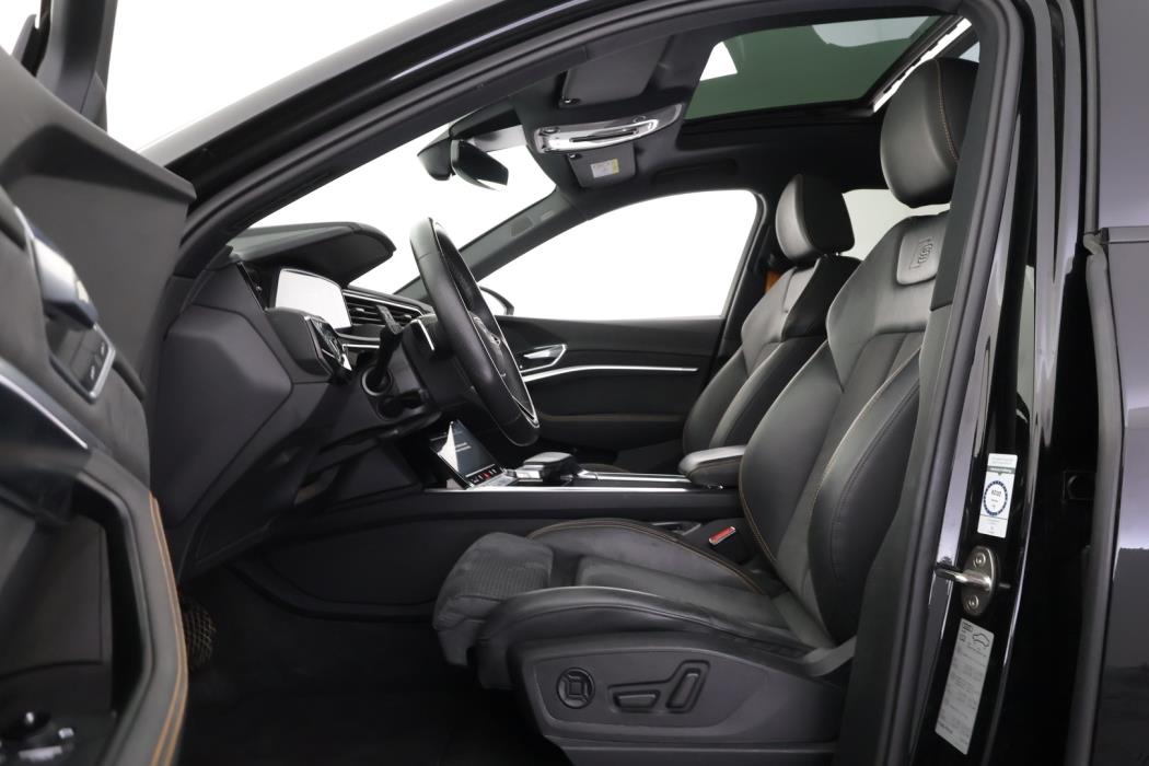 AUDI e-tron 2022