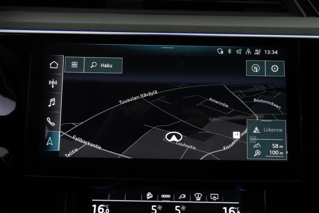 AUDI e-tron 2022
