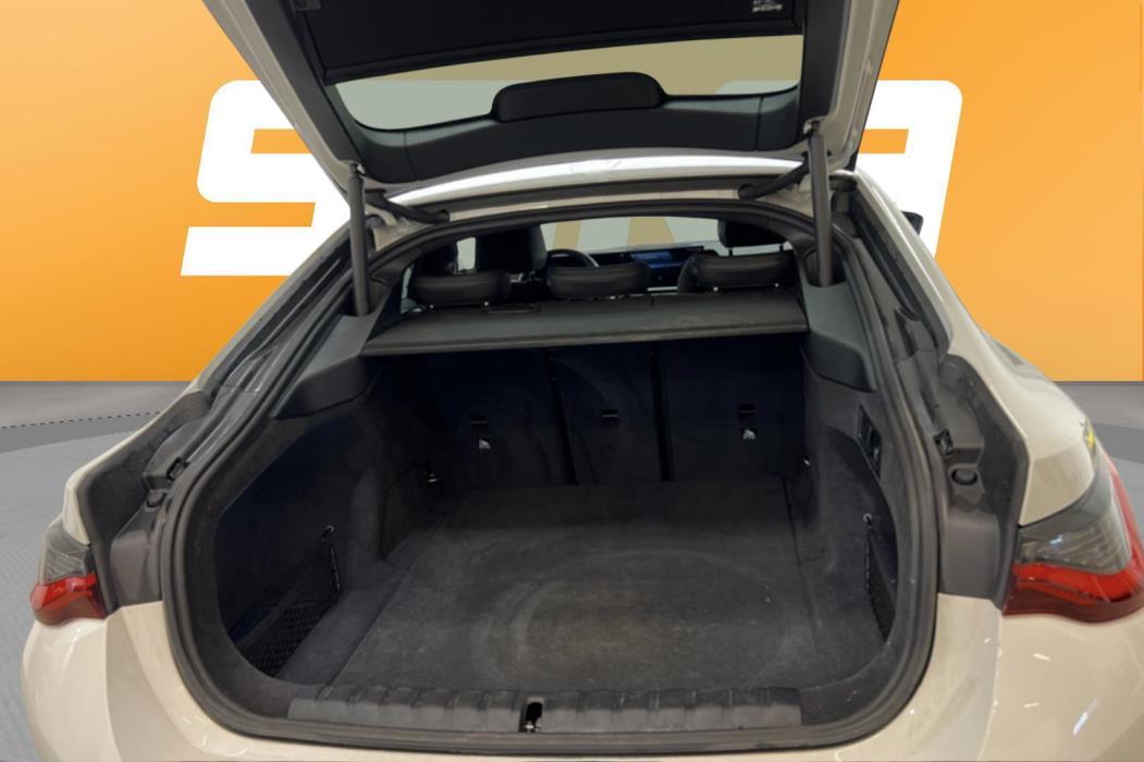 BMW i4 2023