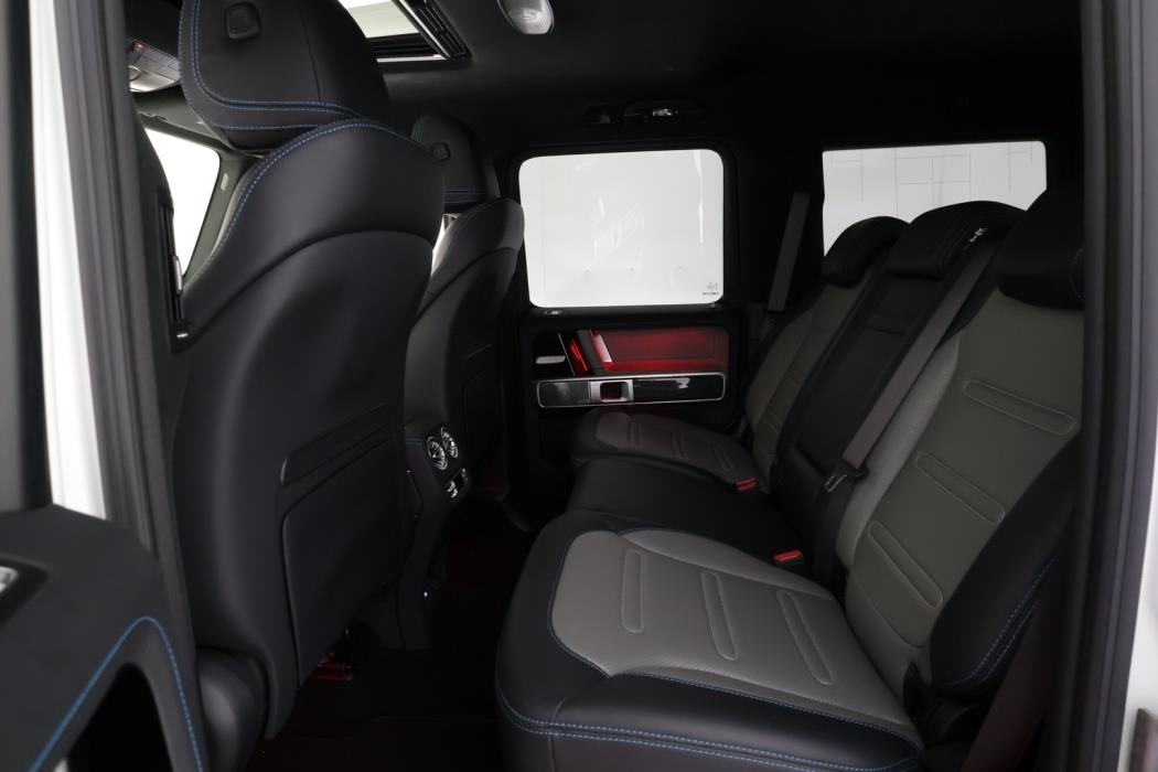 MERCEDES-BENZ G 2025