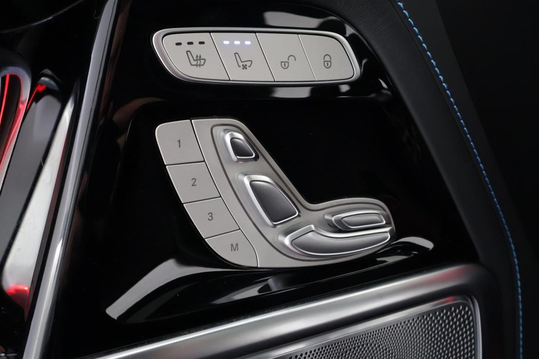 MERCEDES-BENZ G 2025