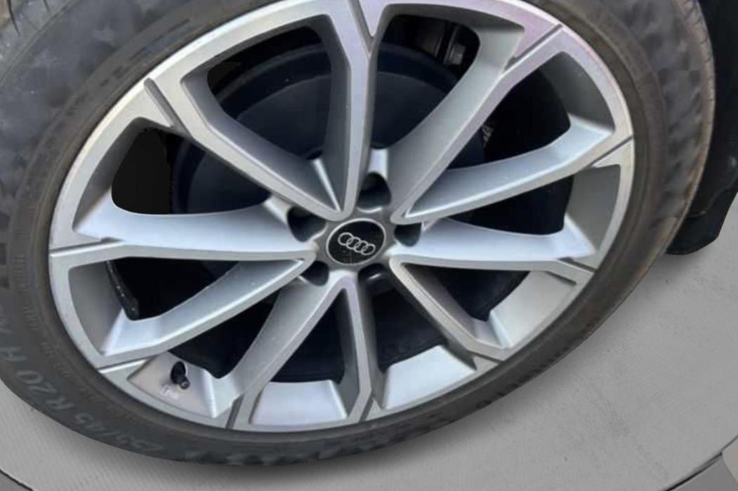 AUDI Q4 e-tron 2024