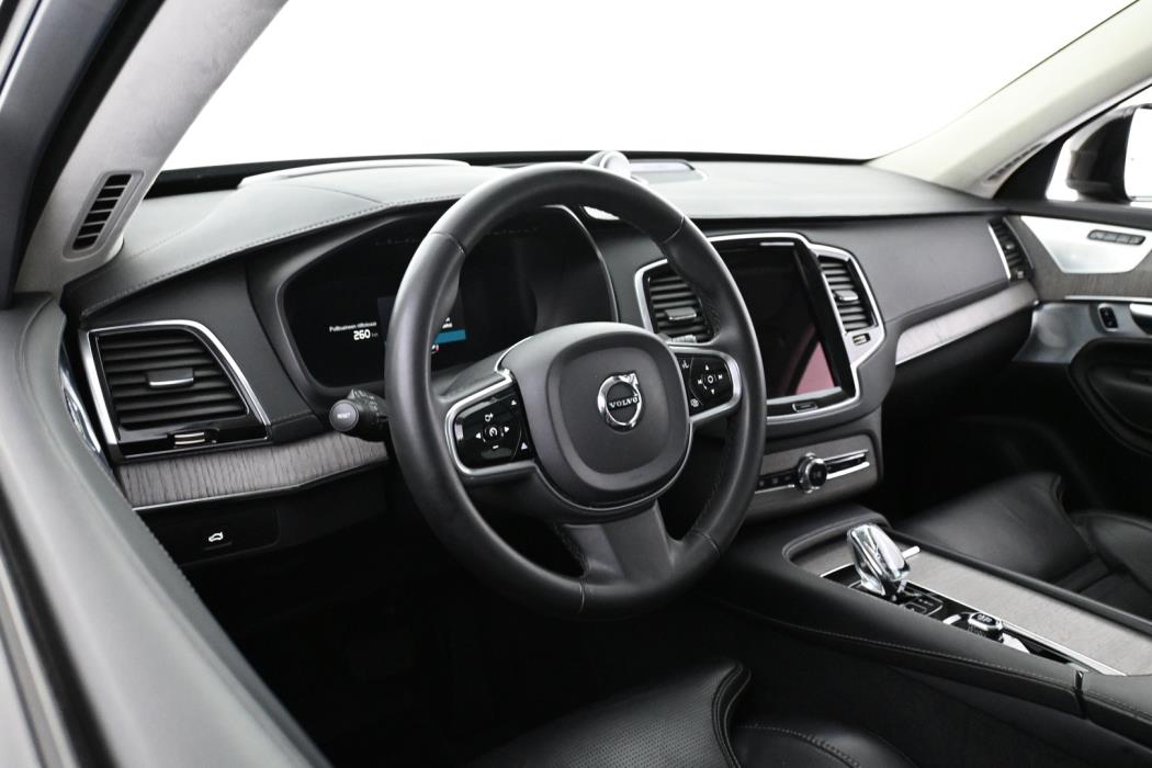 VOLVO XC90 2023