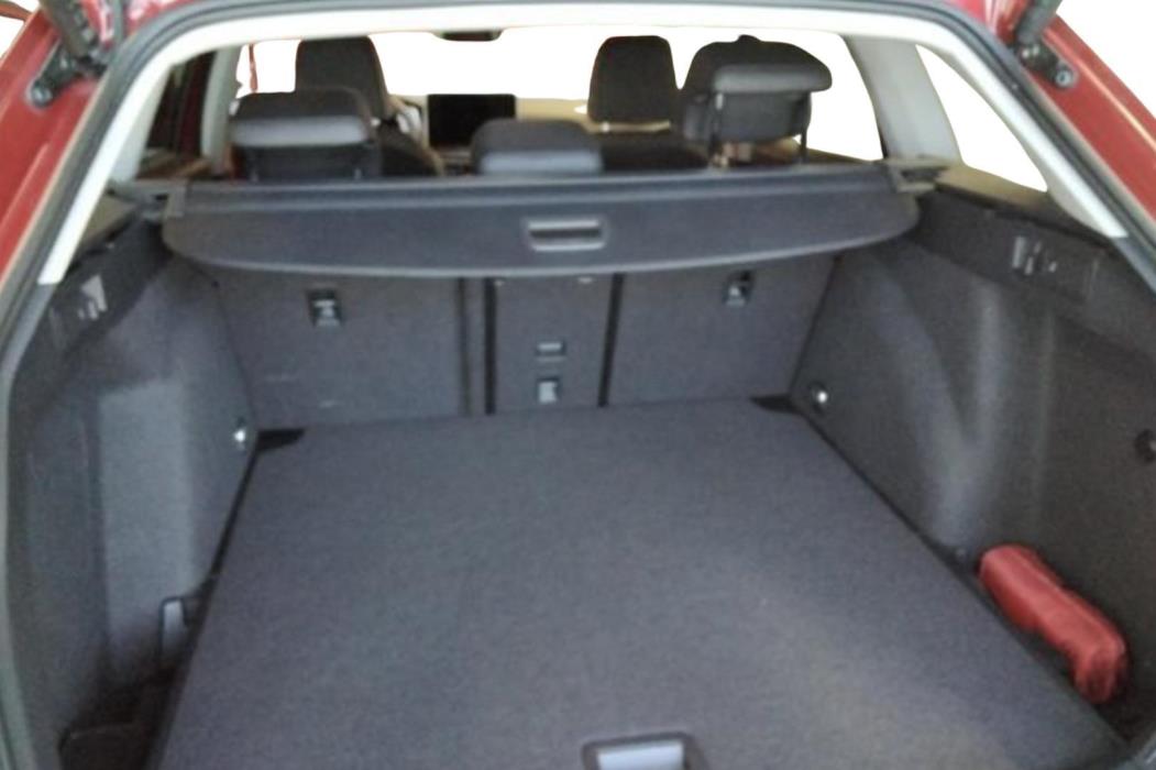 VOLKSWAGEN Golf 2025