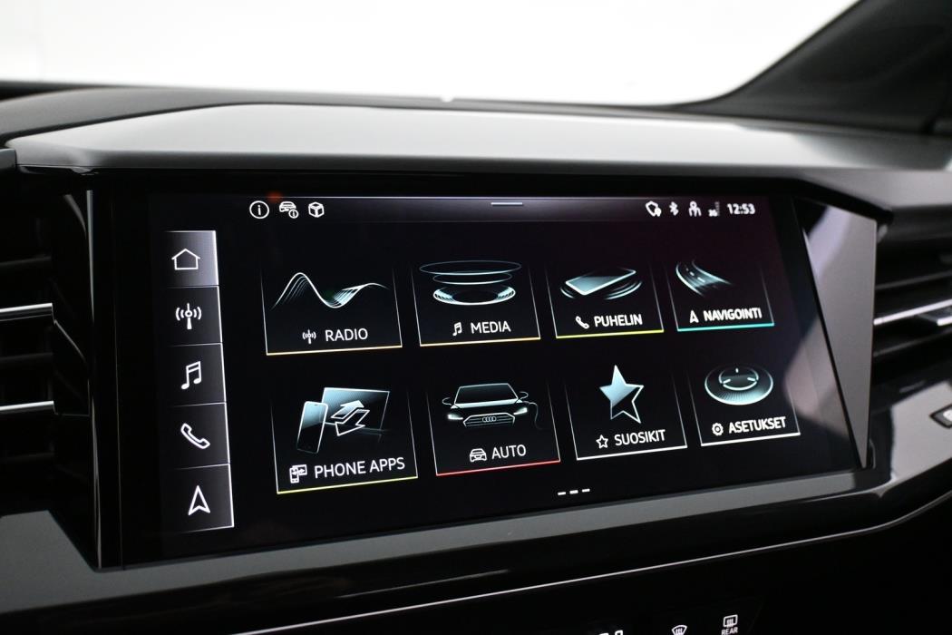AUDI Q4 e-tron 2023