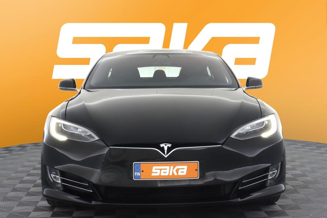 TESLA Model S 2018