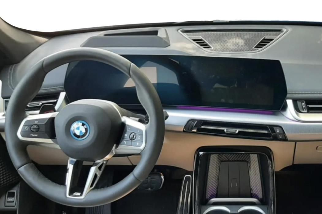 BMW iX1 2023