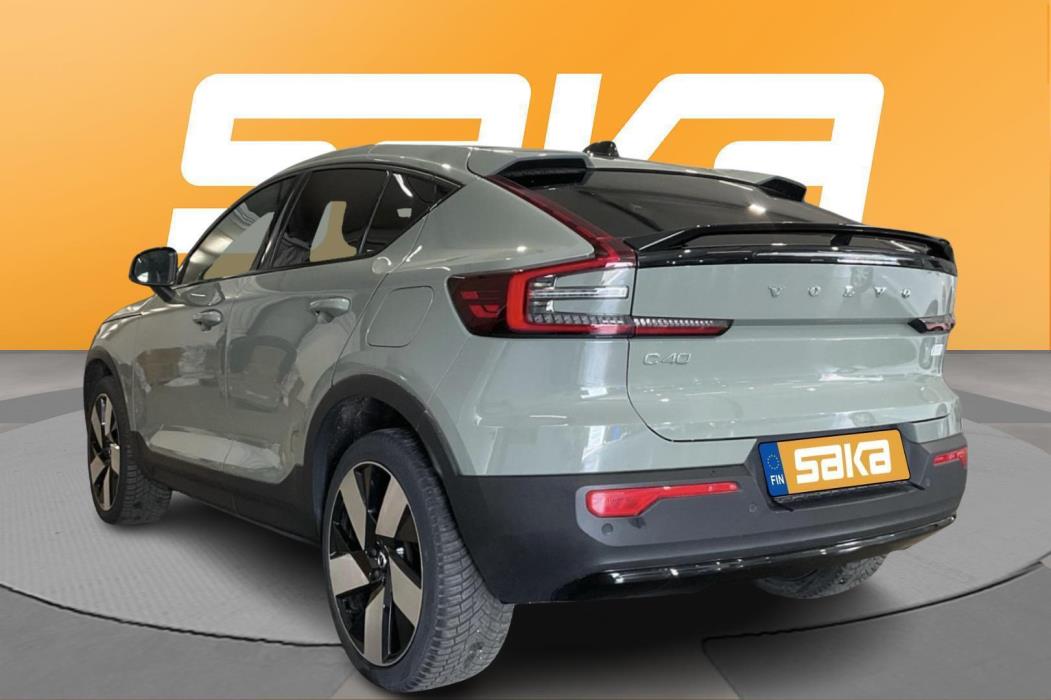 VOLVO C40 2023