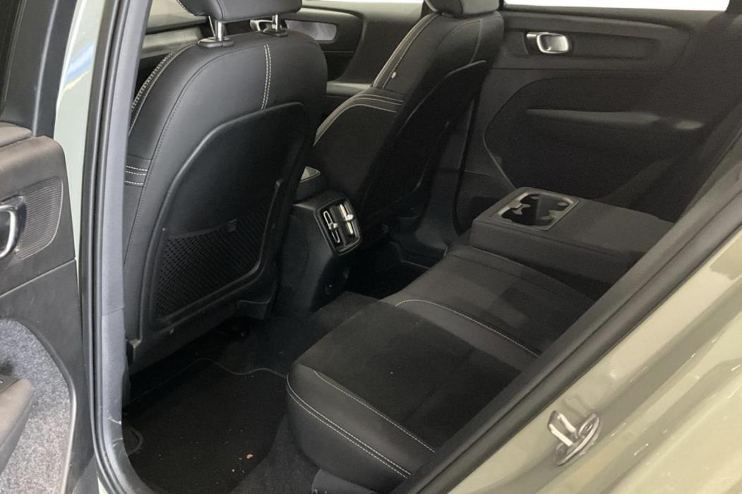 VOLVO C40 2023