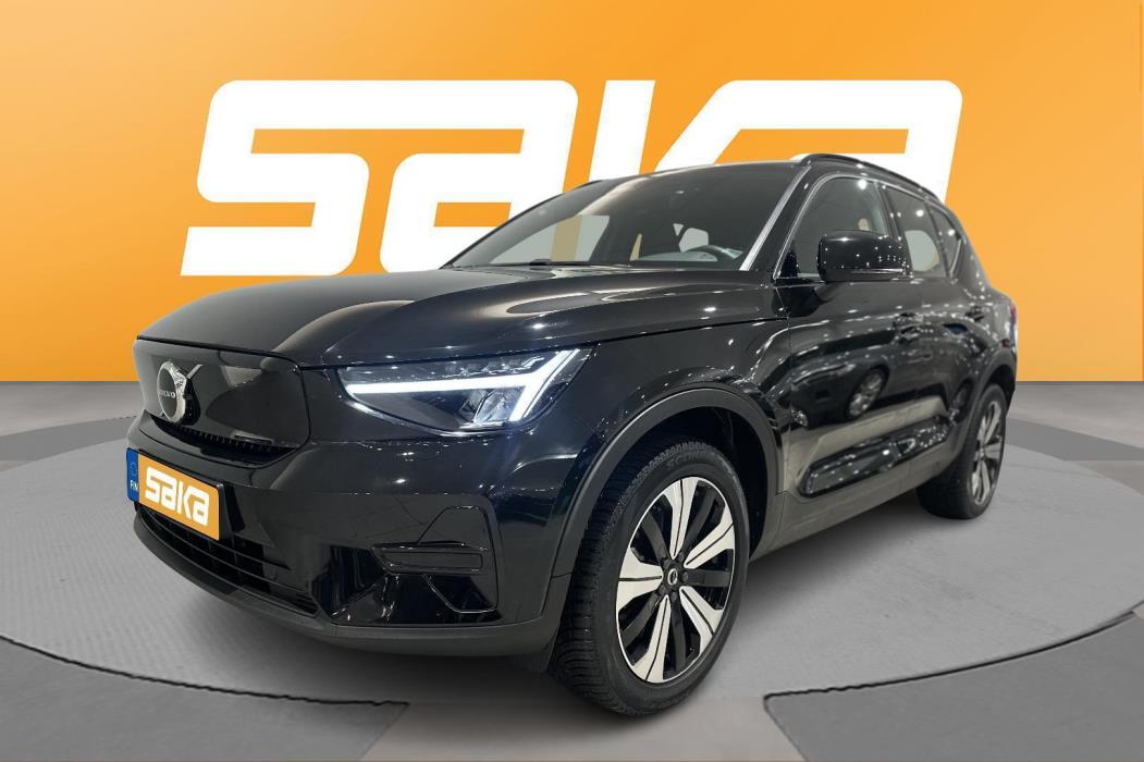 VOLVO XC40 2023