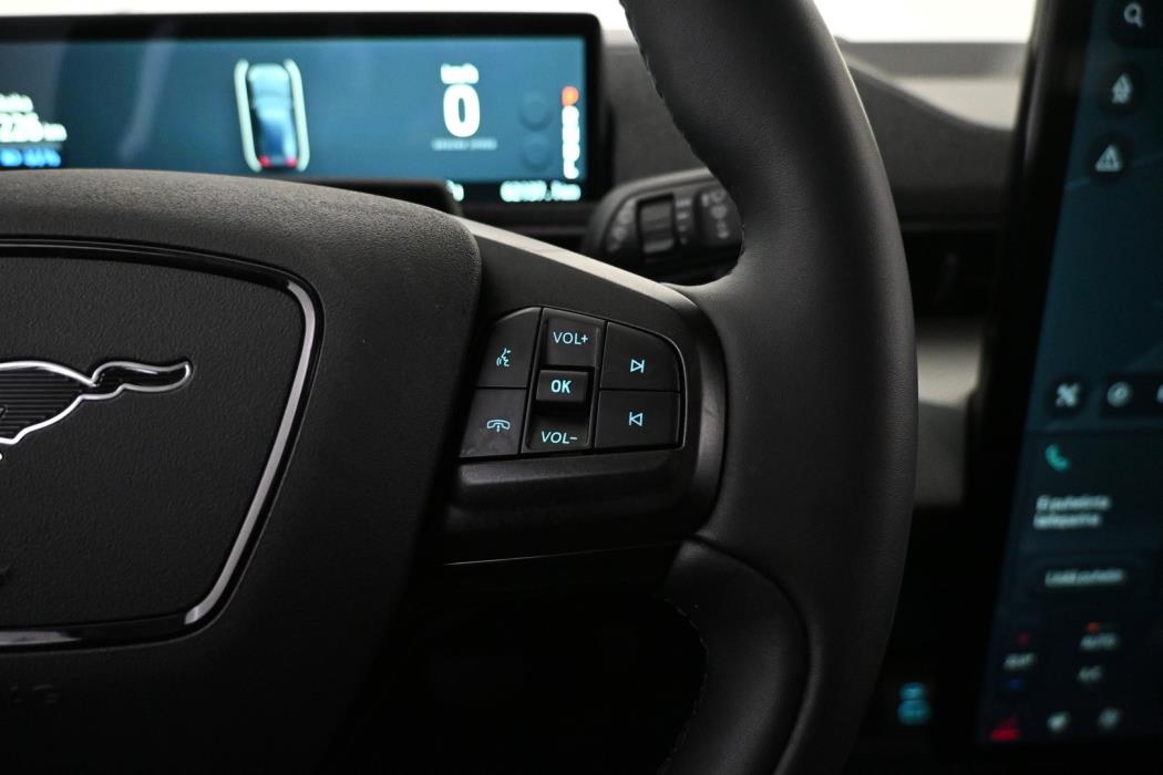 FORD Mustang Mach-E 2021