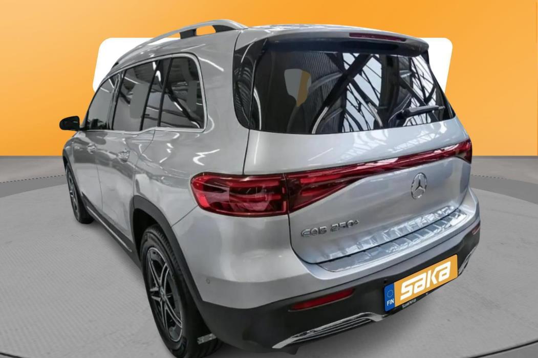 MERCEDES-BENZ EQB 2026