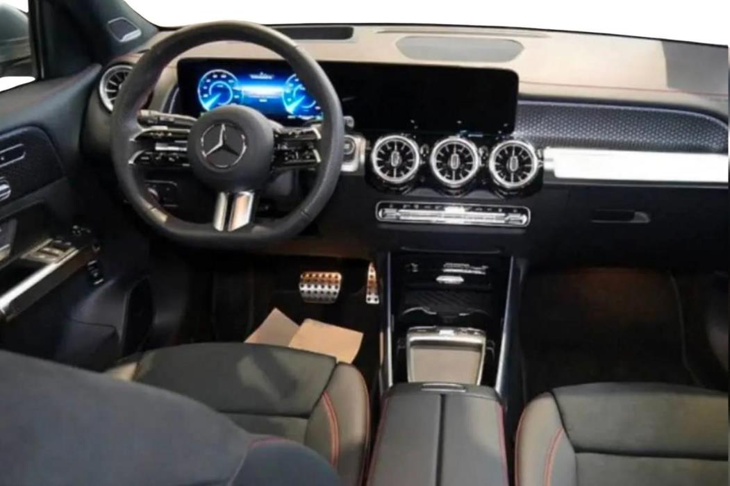 MERCEDES-BENZ EQB 2026