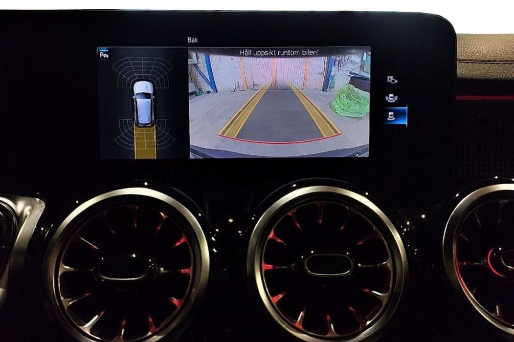 MERCEDES-BENZ EQB 2023