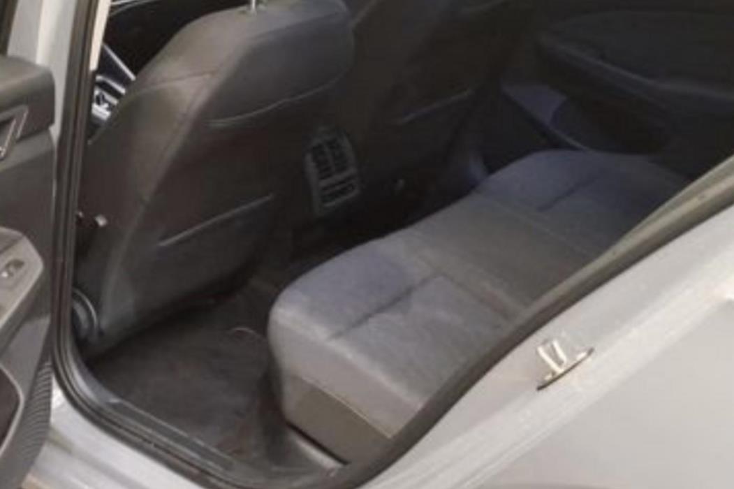 VOLKSWAGEN Golf 2025