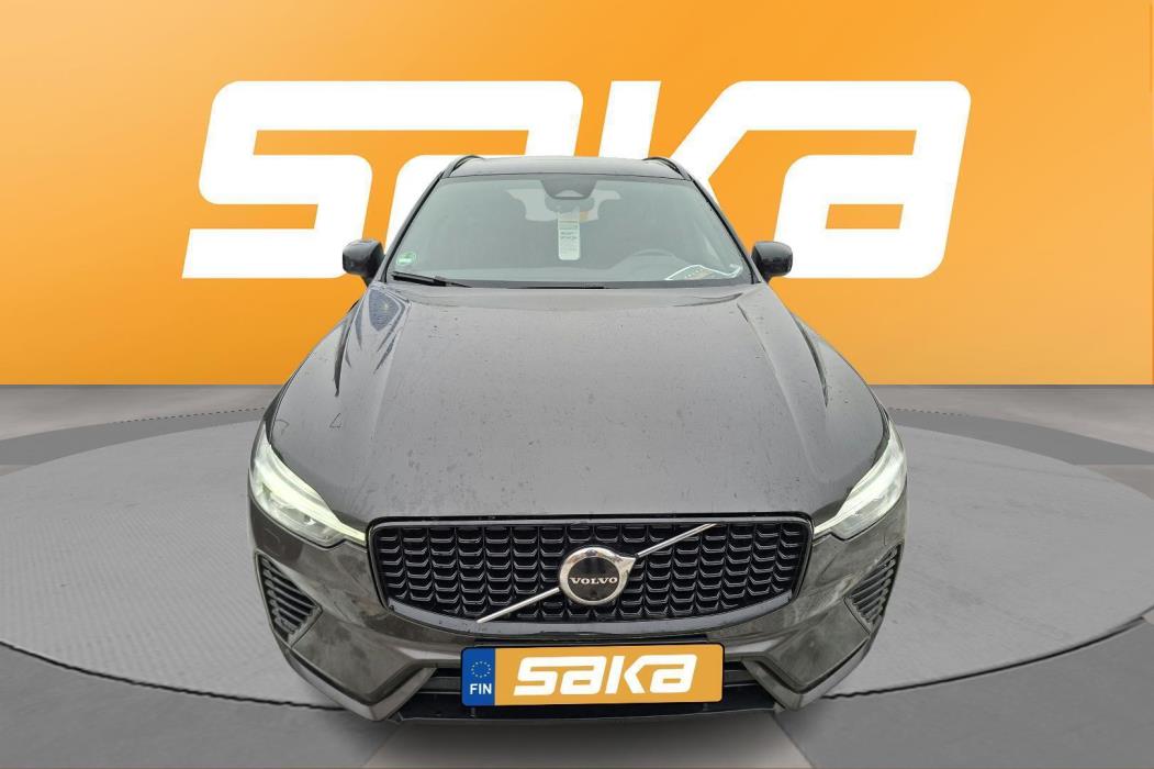 VOLVO XC60 2023