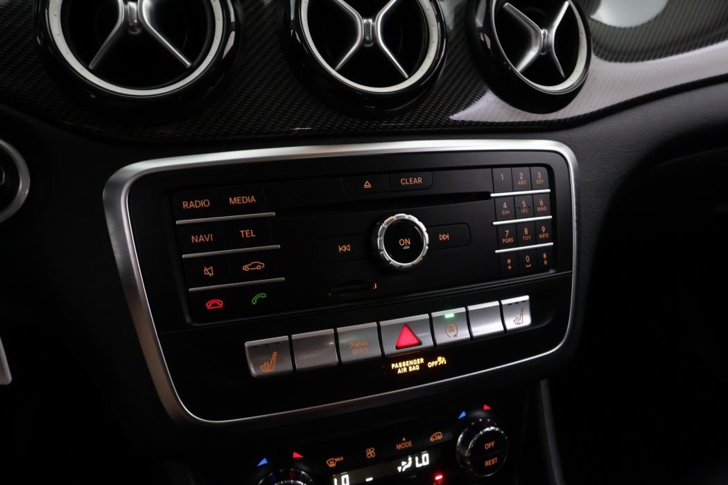 MERCEDES-BENZ GLA 2019