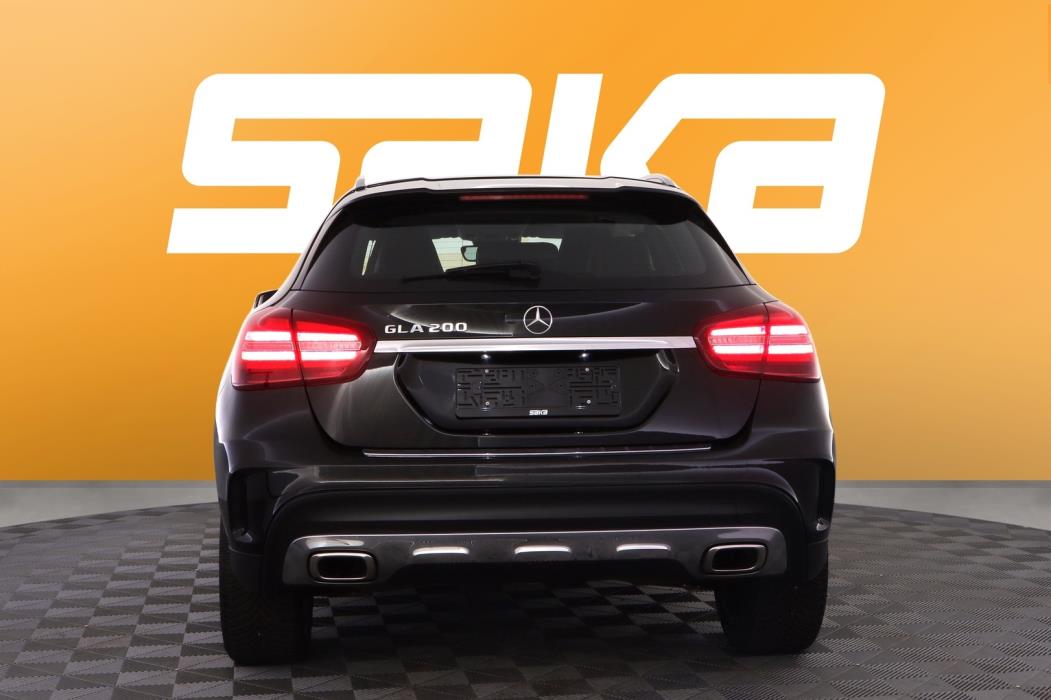 MERCEDES-BENZ GLA 2019